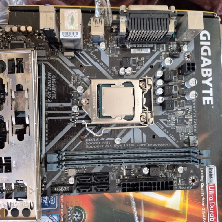 Intel i3 8100 & Gigabyte H310M DS2
