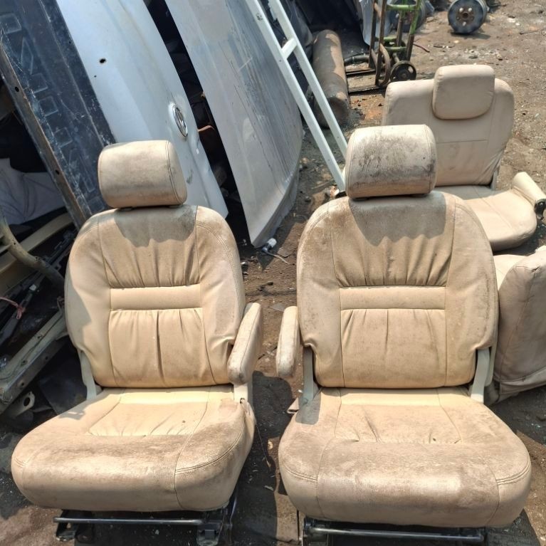 Jok Tengah Baris 2 Innova Fortuner Lama Captain Seat