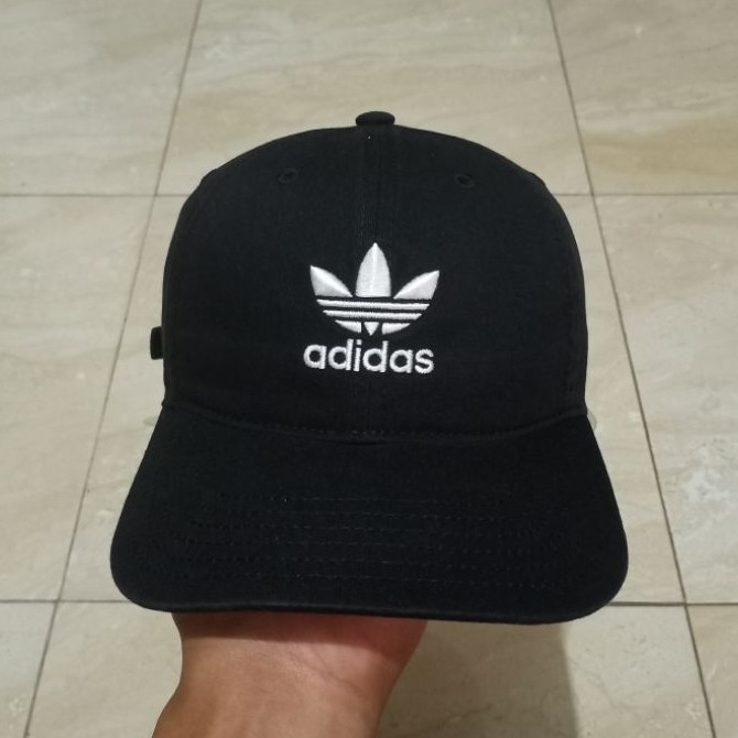 Topi Adidas trefoil logo center Black adjustable caps Original