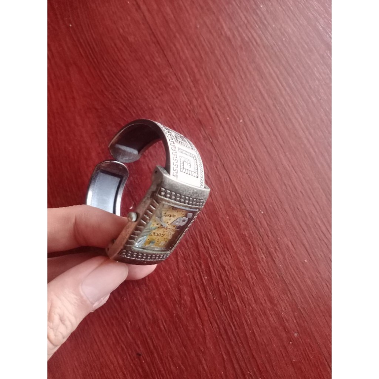 Jam gelang Gucci Vintage