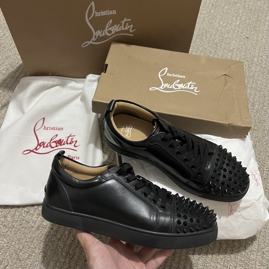 Sepatu Chistian Louboutin Spike Red Sole
