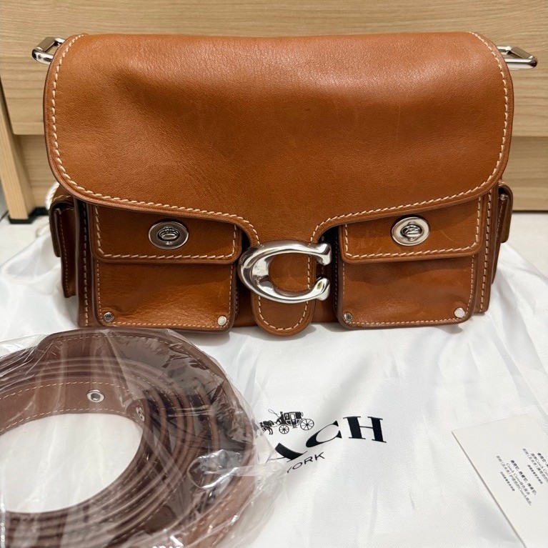 Coach Cargo turnlock soft tabby