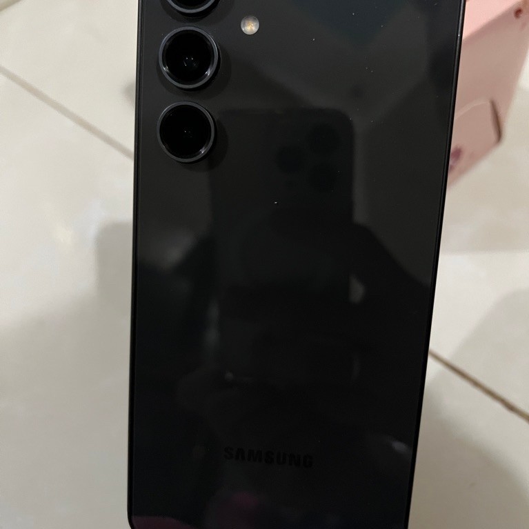 Samsung S24 FE Black 8/256 Second