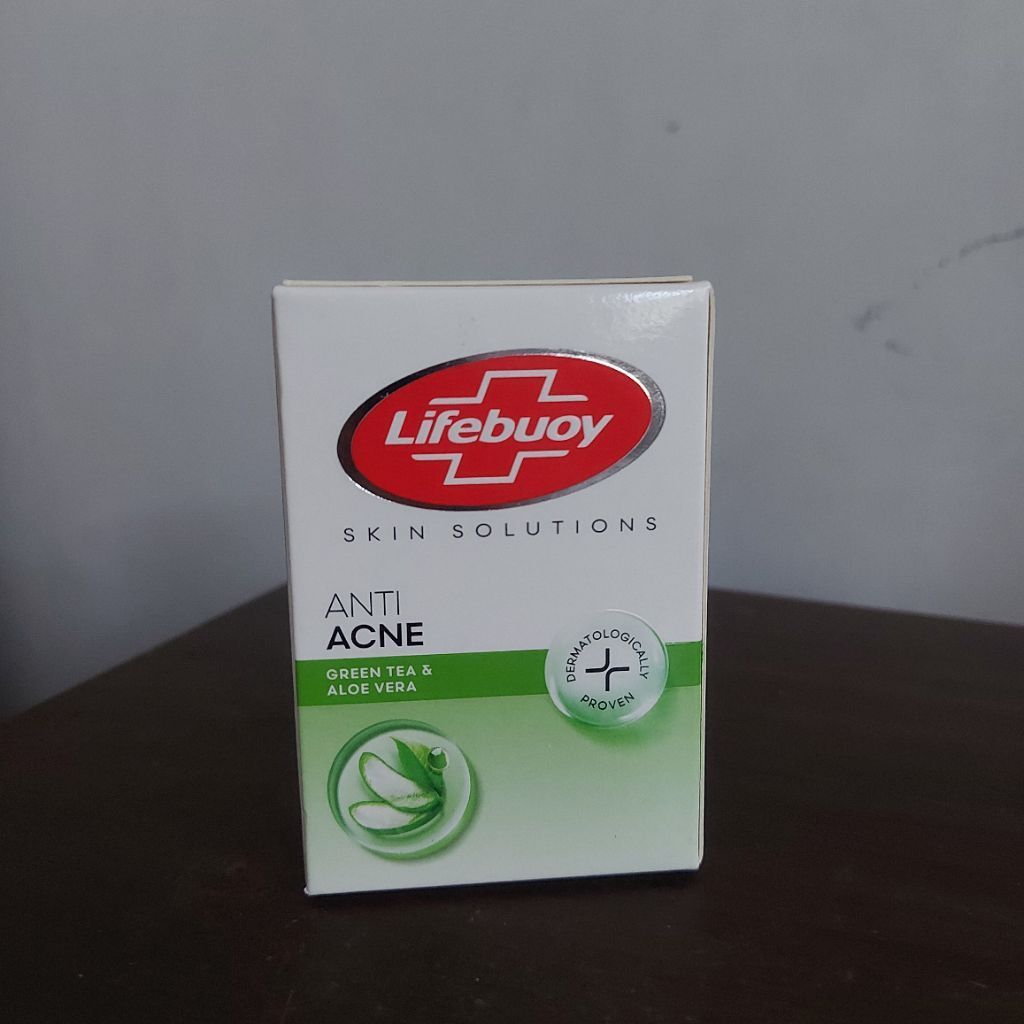 Lifebuoy Sabun Mandi Batang Skin Solutions Anti Acne Green Tea & Aloe Vera Hijau 70gr x 4pcs