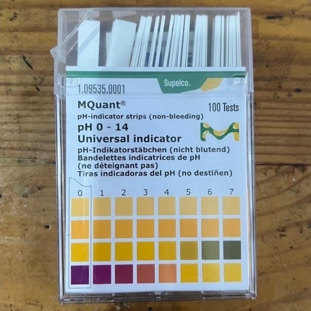 Kertas pH indikator universal merc (4 stik)