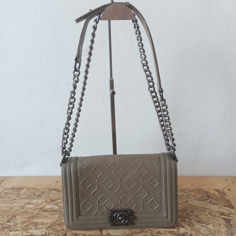 Chanel Boy Flap Bag - Tas Sling Rantai Prelove Berkualitas Tinggi
