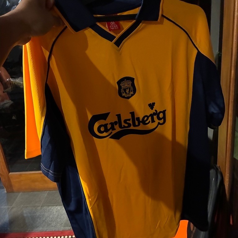 Jersey Liverpool Vintage Nilon Kondisi Baik