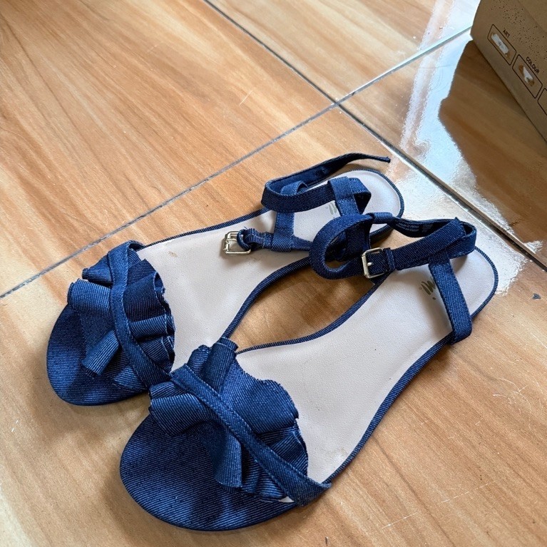 PRELOVED SANDAL FIONI SIZE 43