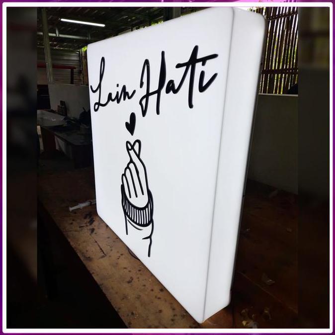 Neon Box Kotak 80x80cm 1 Sisi Full Acrylic LED Nyala Custom Neon Box Akrilik Signage Papan Nama Toko
