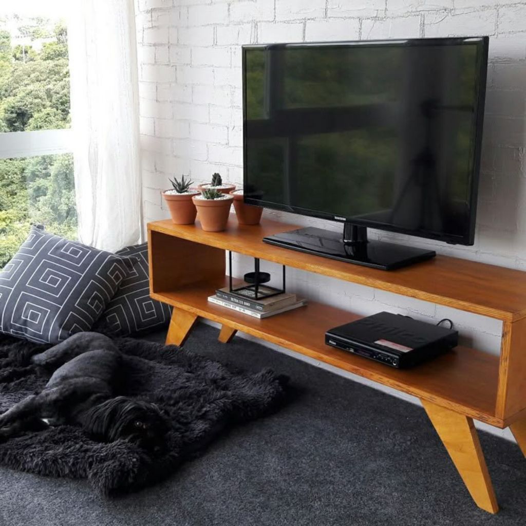 Meja TV Minimalis Kayu Mahoni solid