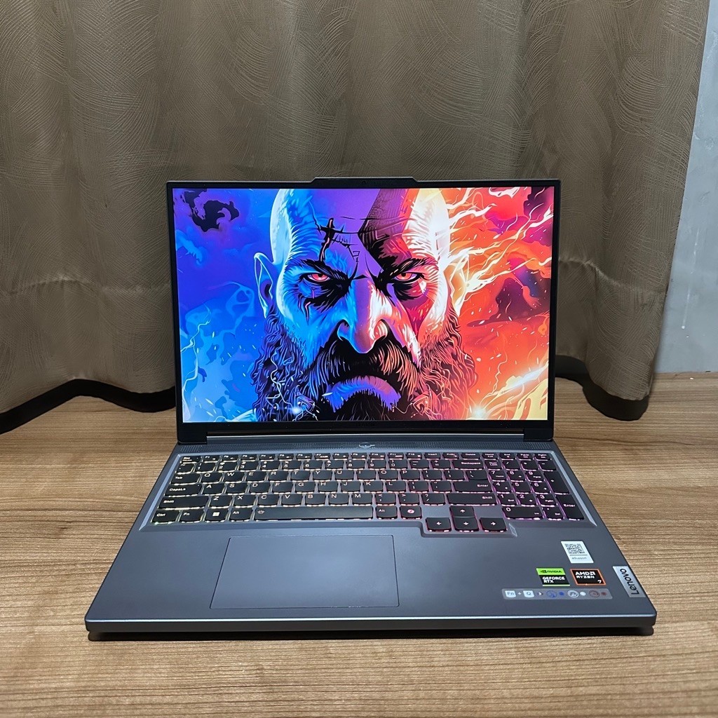 Laptop Gaming Lenovo Legion Slim 5 16AHP9 Ryzen 7 8845HS RTX 4060 8GB 16GB/1TB Like New