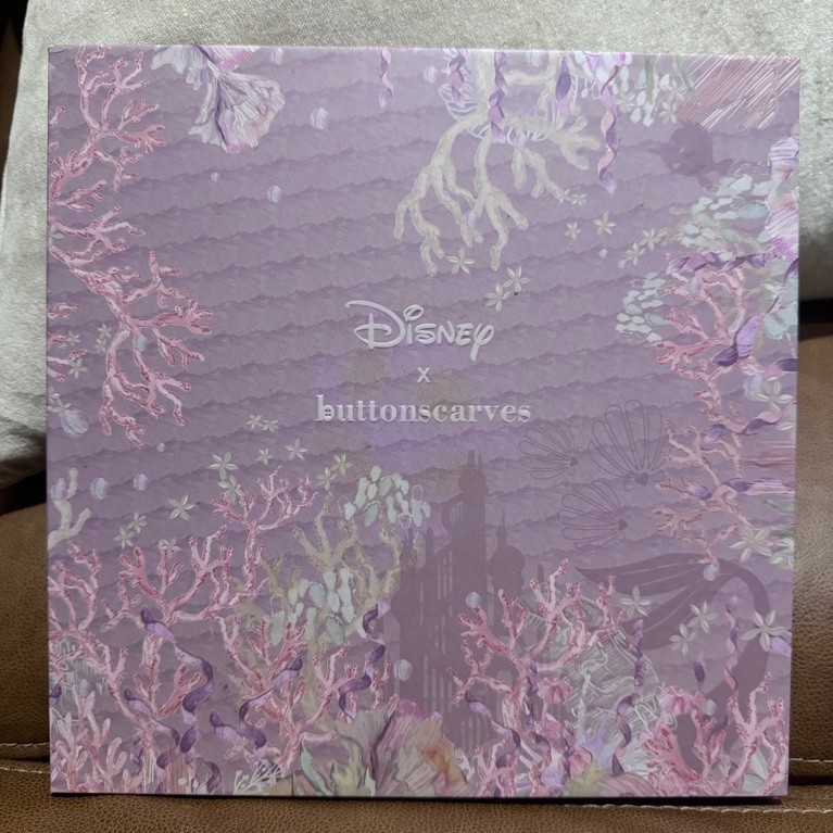 Box Buttonscarves Little mermaid lavender