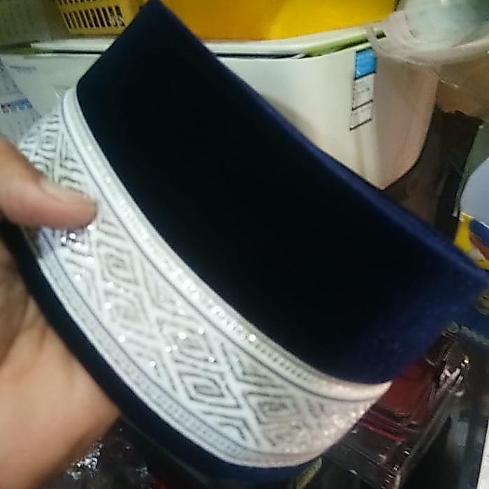 peci songkok kopiyah aceh Bludru biru dongker motif silver ukuran 5. S/D. 12 - pilih ukura 2