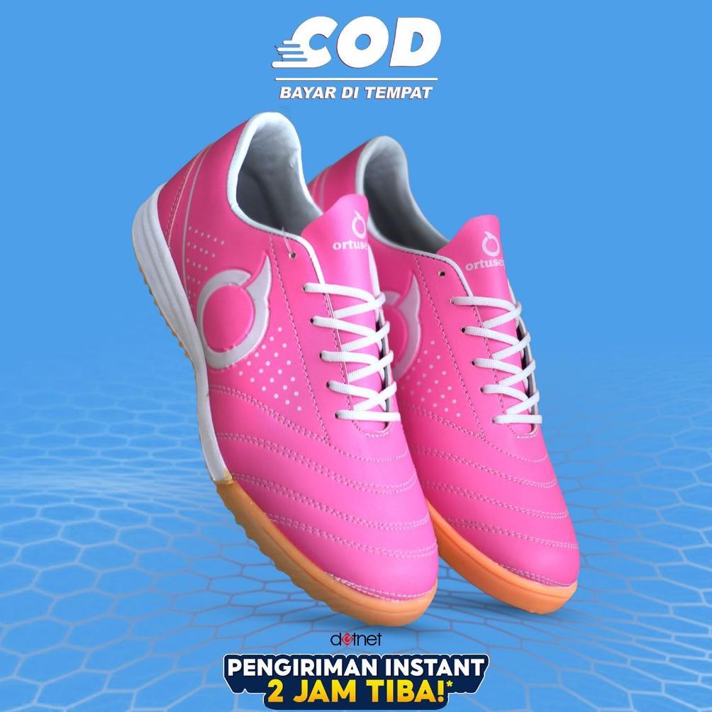 Sepatu Futsal Pria Ortuseight Black Silver Pink