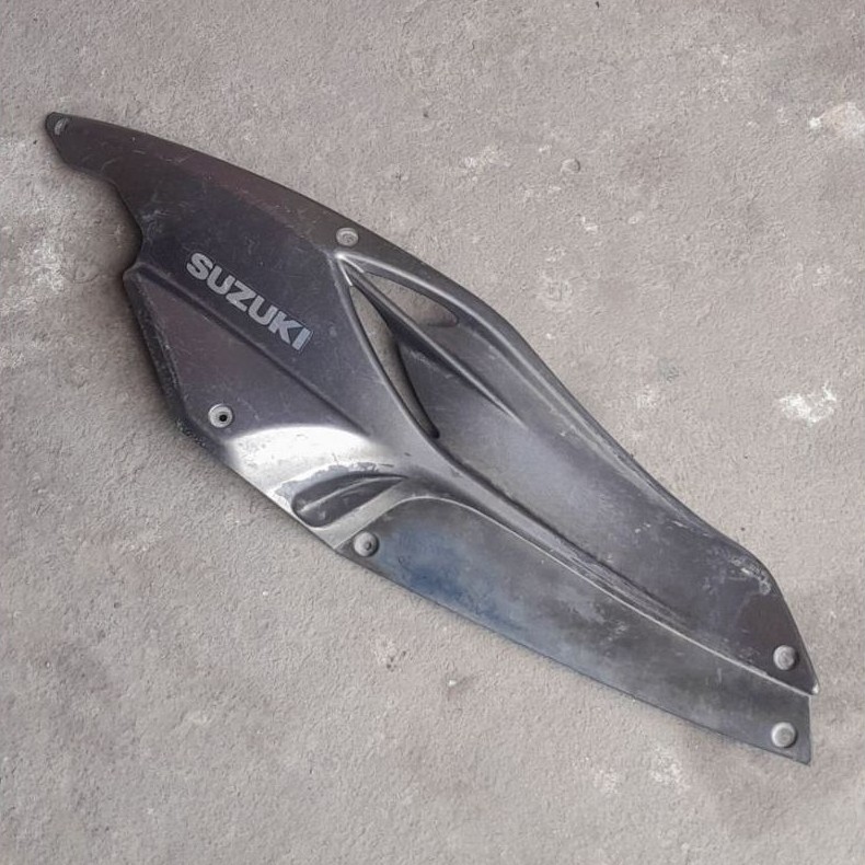 asli KANAN SAJA cover frame side sambungan body suzuki Skywave ori 2nd