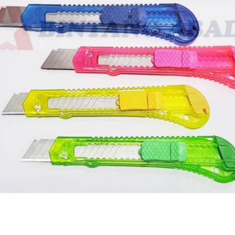 

Terlaris Pisau Cutter Besar Bening Isi 12 Pcs Terlaris