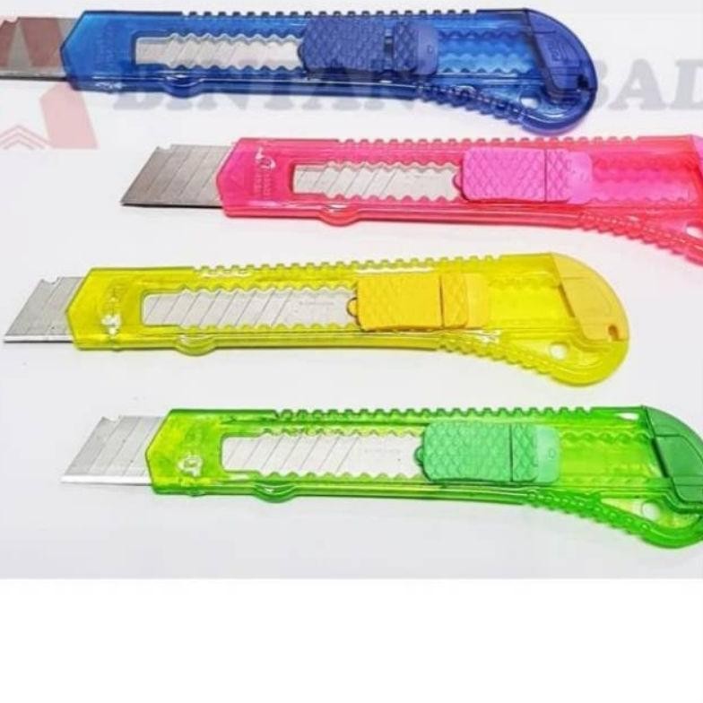 

Cod Pisau Cutter Besar Bening Isi 12 Pcs Cod