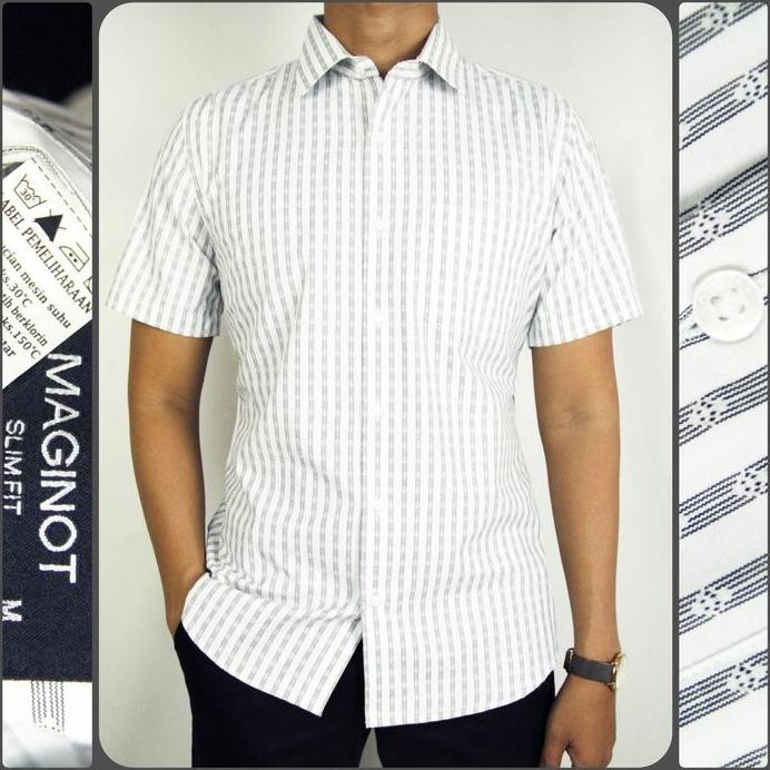 ready  Kemeja Formal SlimFit Putih Motif Salur Lengan Pendek MG-11 WD & Co.