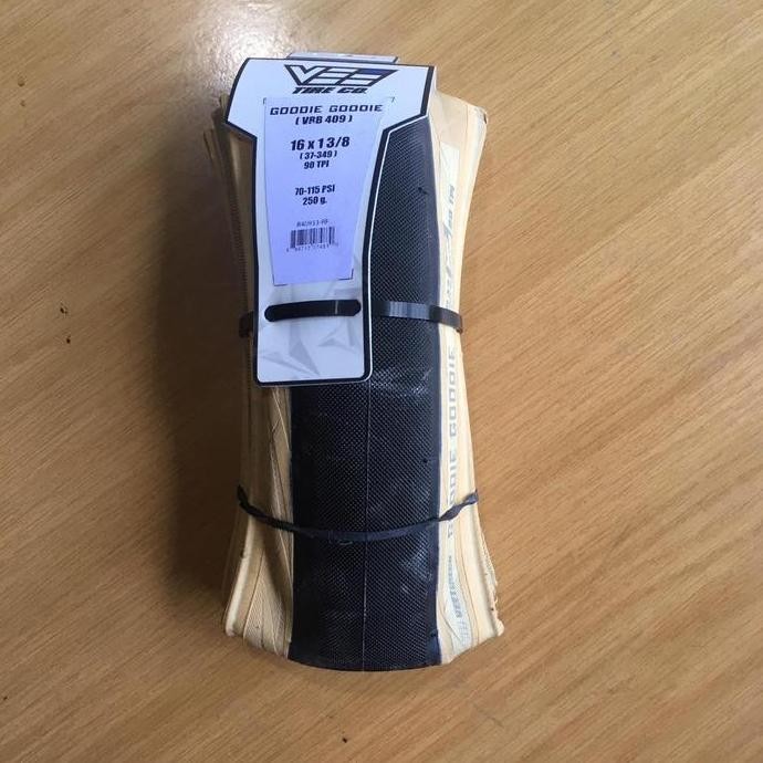 BAN LUAR 16 X 1 3/8 37-349 VEE TIRE CO GOODIE GOODIE TANWALL KEVLAR ORIGINAL DAN TERPERCAYA