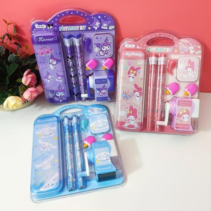 

Paket Alat Tulis Anak Sekolah Kotak Pensil Penghapus Set ATK Anak TK SD SMP Sekolah Penggaris Rautan Grip Pencil Case Kuromi Cinnamoroll Melody Stationery Study Set Kado Ultah Goodie Bag Souvenir Isian Bingkisan Sharpener Pen Ruler Eraser PM