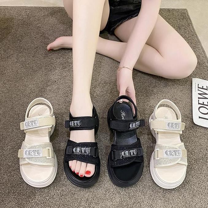 

Sandal Gunung Wanita "NAYEON" High Quality SW29 Hitam Karet Sendal Cewek GT
