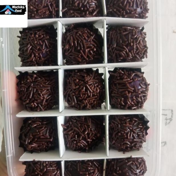 

Kue Mochi Full Coklat Isi Coklat Topping Messes 15 Pcs Food