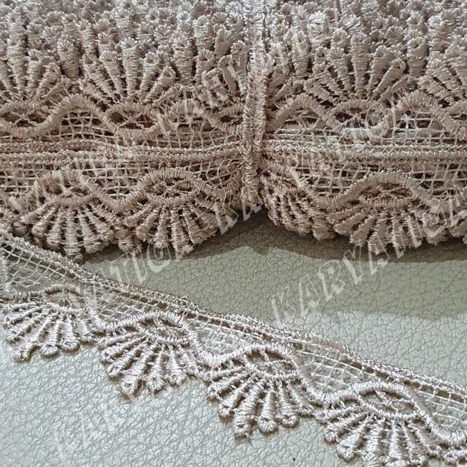 

(:(:(:(] Renda Bordir Giper 52936 Lebar 3 cm - Coklat Susu (15 Yard)