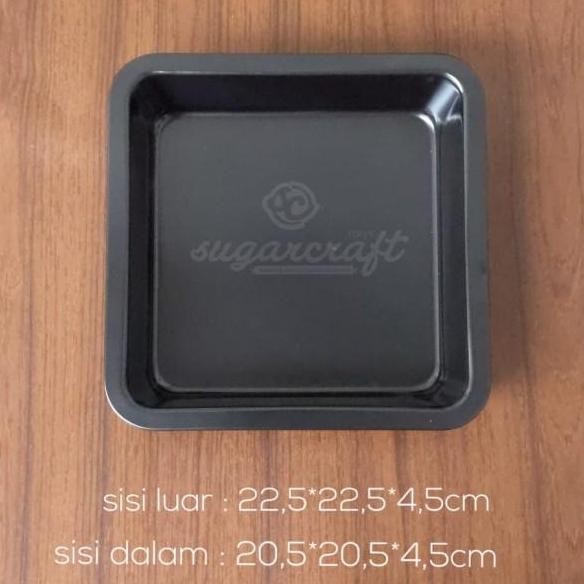 

Loyang Persegi Anti Lengket 22Cm Sisi Luar Sci004222245