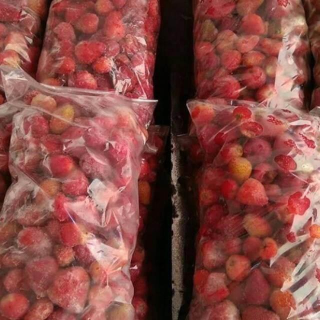 

HSS Strawberry Frozen 1 Kg Fresh Jumbo Buah Stroberi Beku Strawbery Fruit