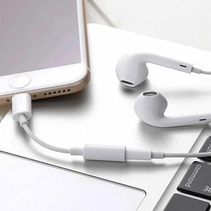 Adaptor Konektor Lightning iPhone Ke Jack Audio 3,5 mm Headset