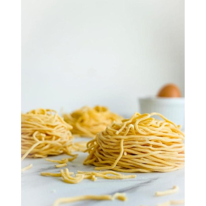 

Mie Pangsit Bulat Spesial (Berat 1000gr)