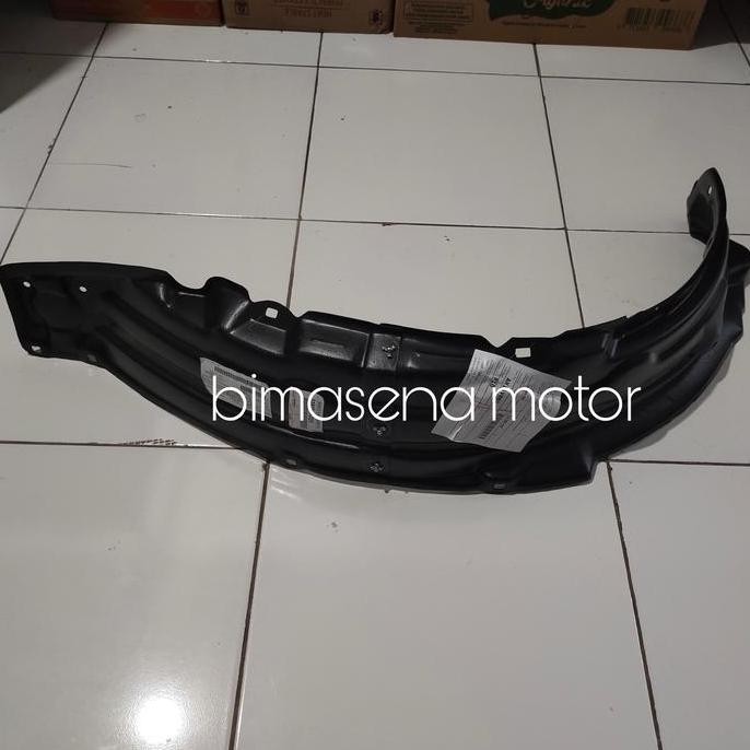 liner fender depan kanan innova old