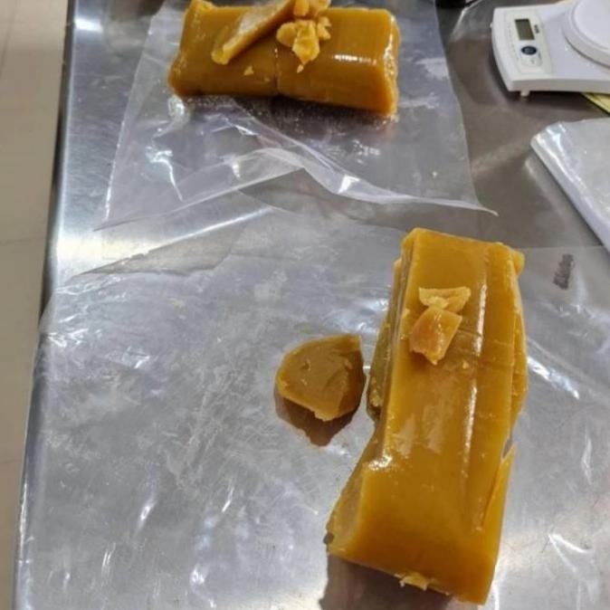 

LOTUS SEEDS PASTE 1 KG NAM FONG (ISIAN MOONCAKE LOTUS RED LABEL)