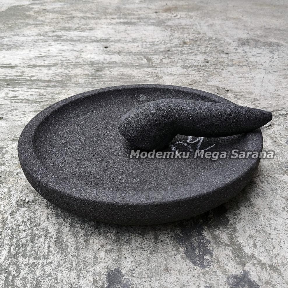 Cobek Batu Asli Original + Ulekan Munthu Muntu Muntilan Merapi - 33 cm | Gerabahku Jogja