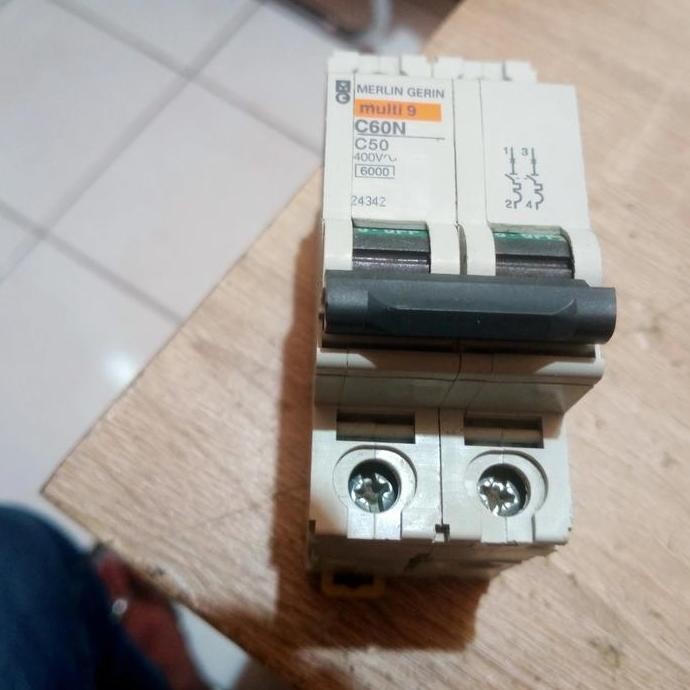 mcb c60n 2p 50a merlin gerin schneider