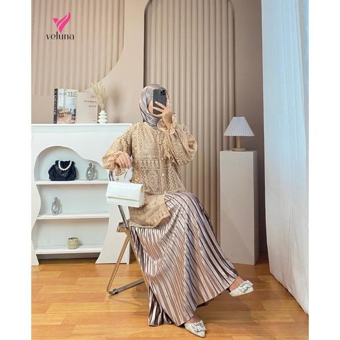 (Good) Veluna - Renica Outer - VHO111 - Kardigan Brukat Putih Long Cardy