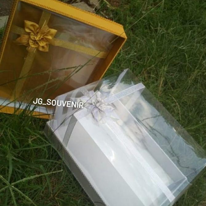 Kotak Hantaran Seserahan Mika Tinggi Pita Warna Sier Ukuran 40X30X20Cm