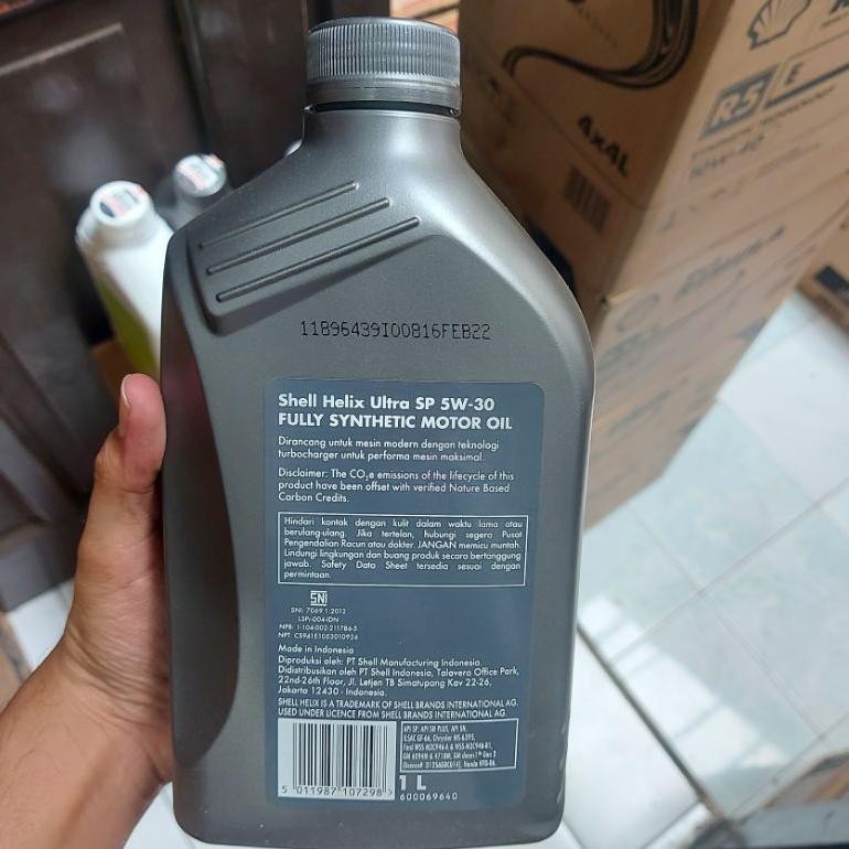 Shell Helix Ultra 1 Liter. Oli Mobil Full Synthetic