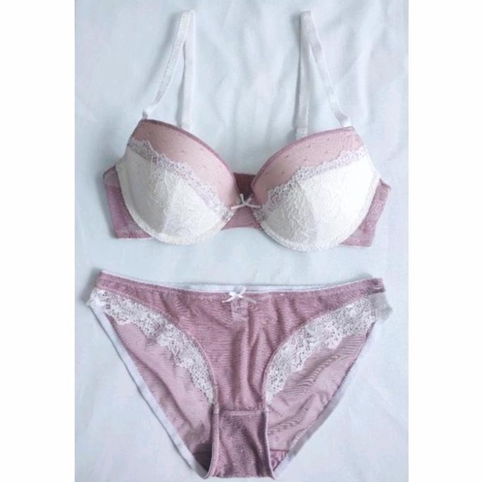 BRA SET RHETO RENDA LACE (VICTORIA SECRET LASENZA LULUDI MARKS SPENCER