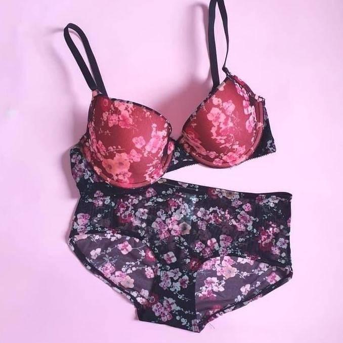 BRA SET AMITIE (VS LASENZA VICTORIAS SECRET SORELLA WACOAL TRIUMPH H&M