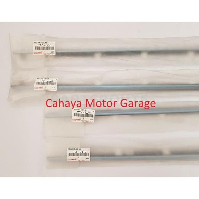 Karet Pelipit Luar Chrome Landcruiser VX80 Orinal