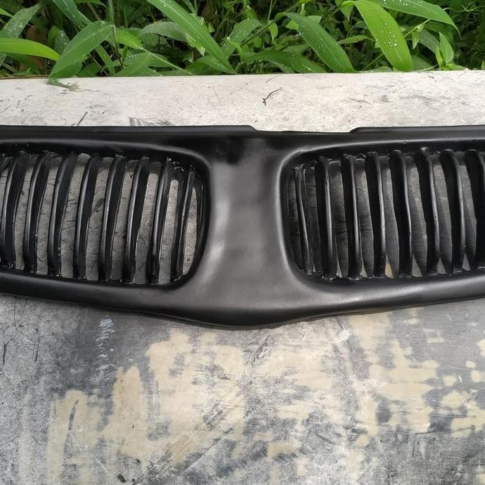 grill mobil vios gen 1 ( 2003-2006 selama gen1 pasti masuk)