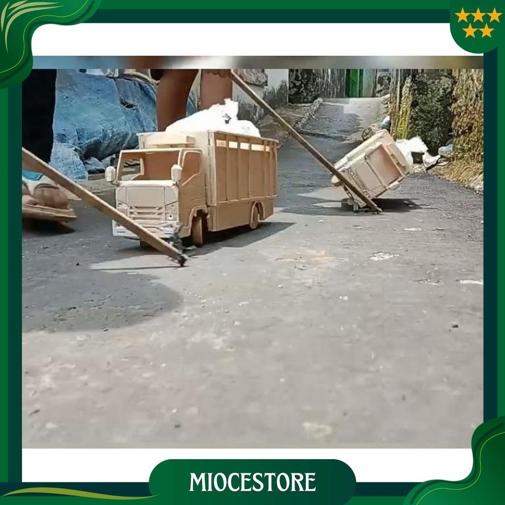 Miniatur Truk Oleng Giga/Canter Kayu Mentahan Ori