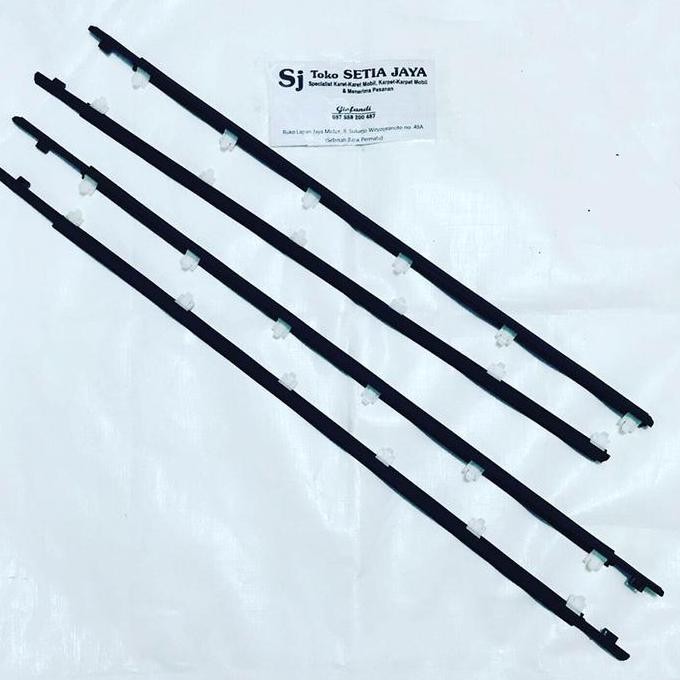 Pelipit kaca avanza xenia old