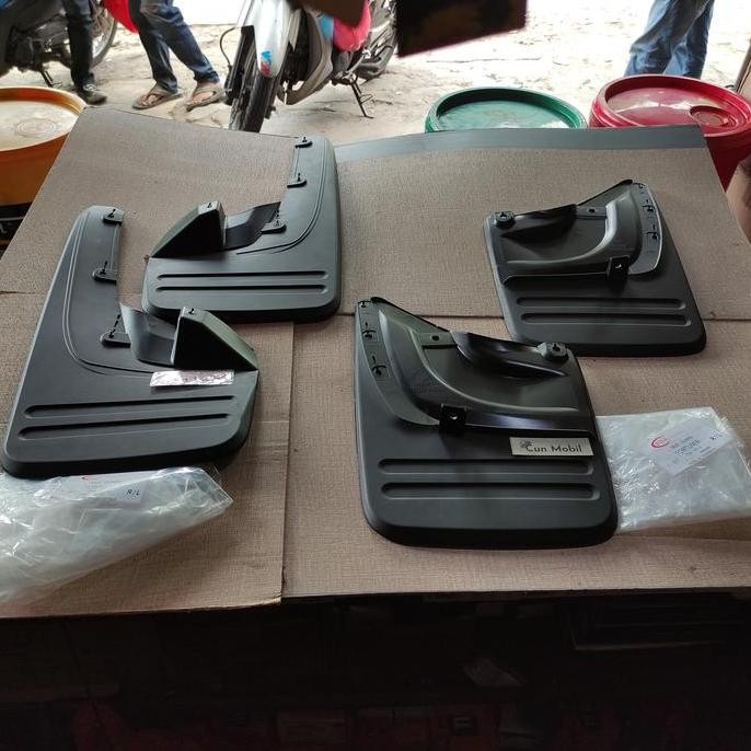 Mud guard karpet lumpur Fortuner VNT 2012-2015 sebelum type VRZ