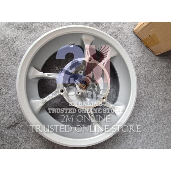 VELG CW NMAX BELAKANG SILVER ORI YGP 2DP-F5338-01-35