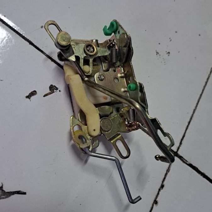 Door Lock Doorlock Panther Lama Kotak 2.3 2.5 Kanan Original Asli