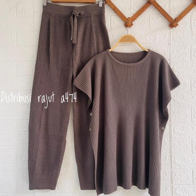 Definies - Oneset Vest Rajut Kalong Setelan Celana Rajut Kulot Baju Atasan Panjang 67 Cm Lebar 60 Cm