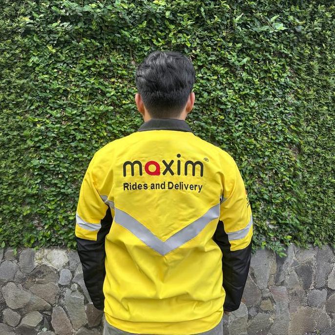 Maxim - Bundling 2 Jaket & 1 Helm (Maxim - Transportasi Online)