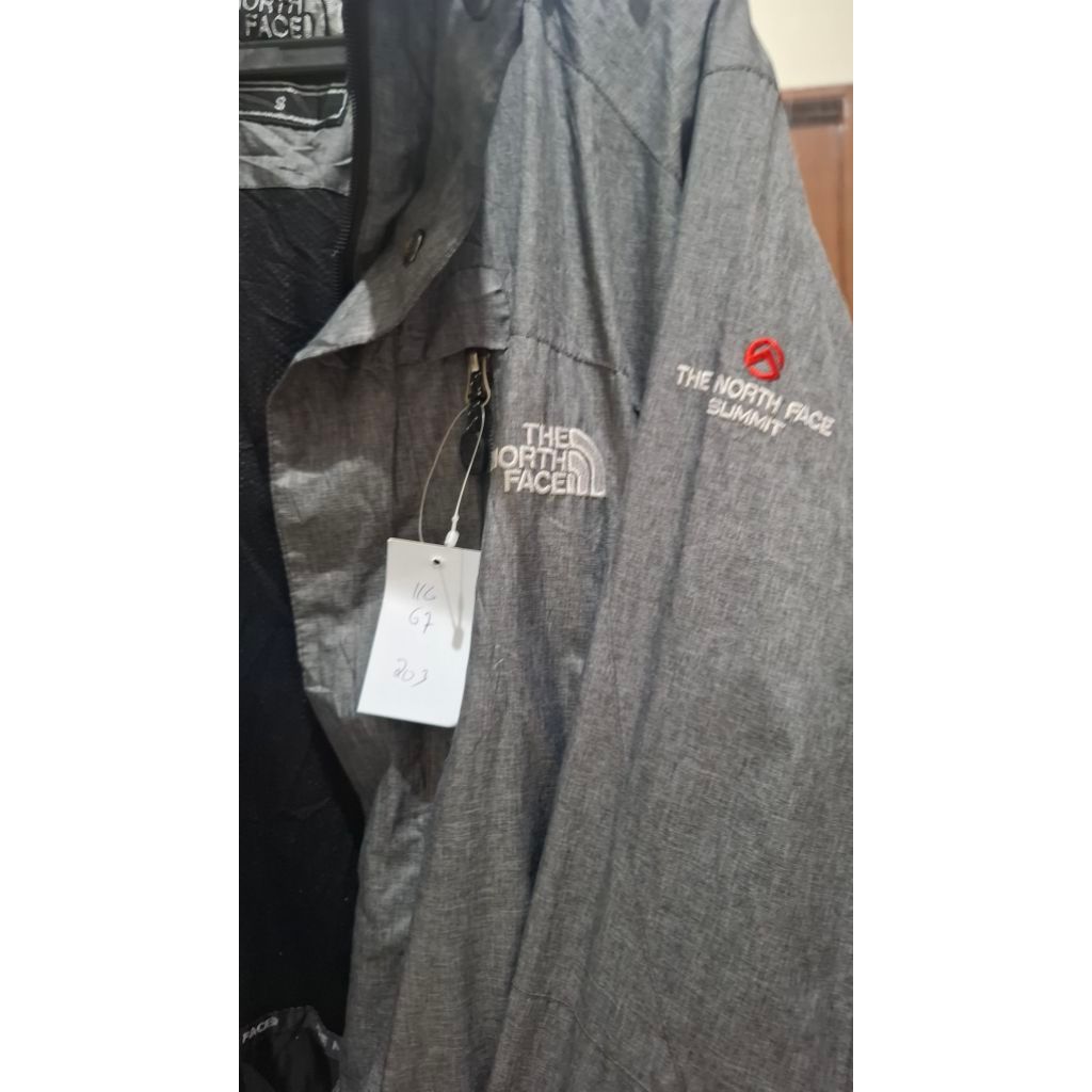 TNF Summit Series Grey